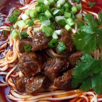 【朱记襄阳牛肉面（体育路）】招牌牛肉粉面