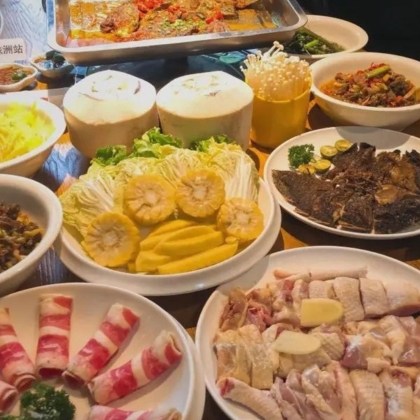 【椰青谷】海南原生态椰子鸡！门市价181元的【湘菜4-5人套餐】，门市价231元的【椰子鸡套餐】